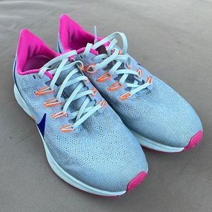 Womens Nike Zoom Pegasus 36-size 9